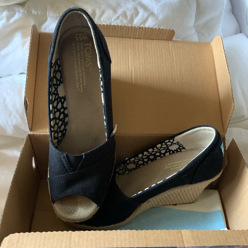 Toms peep toe wedges